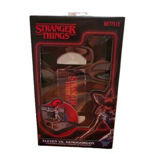 VHS Stars Stranger Things Eleven vs. Demogorgon Diorama Netflix Collectible
